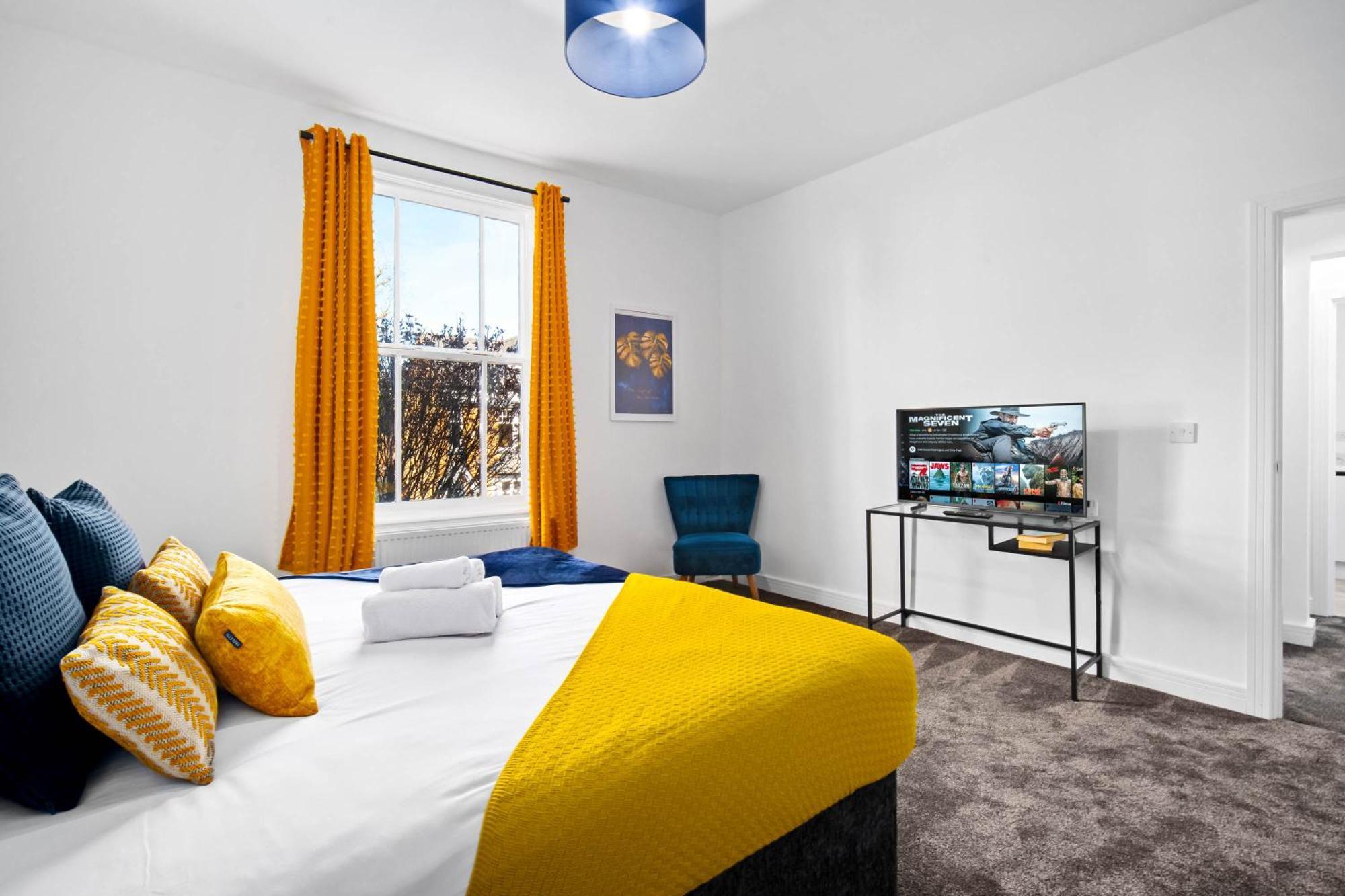 Large Modern Apartment - High-Speed Wifi - Netflix - Street Parking 3Br Бирмингем Экстерьер фото