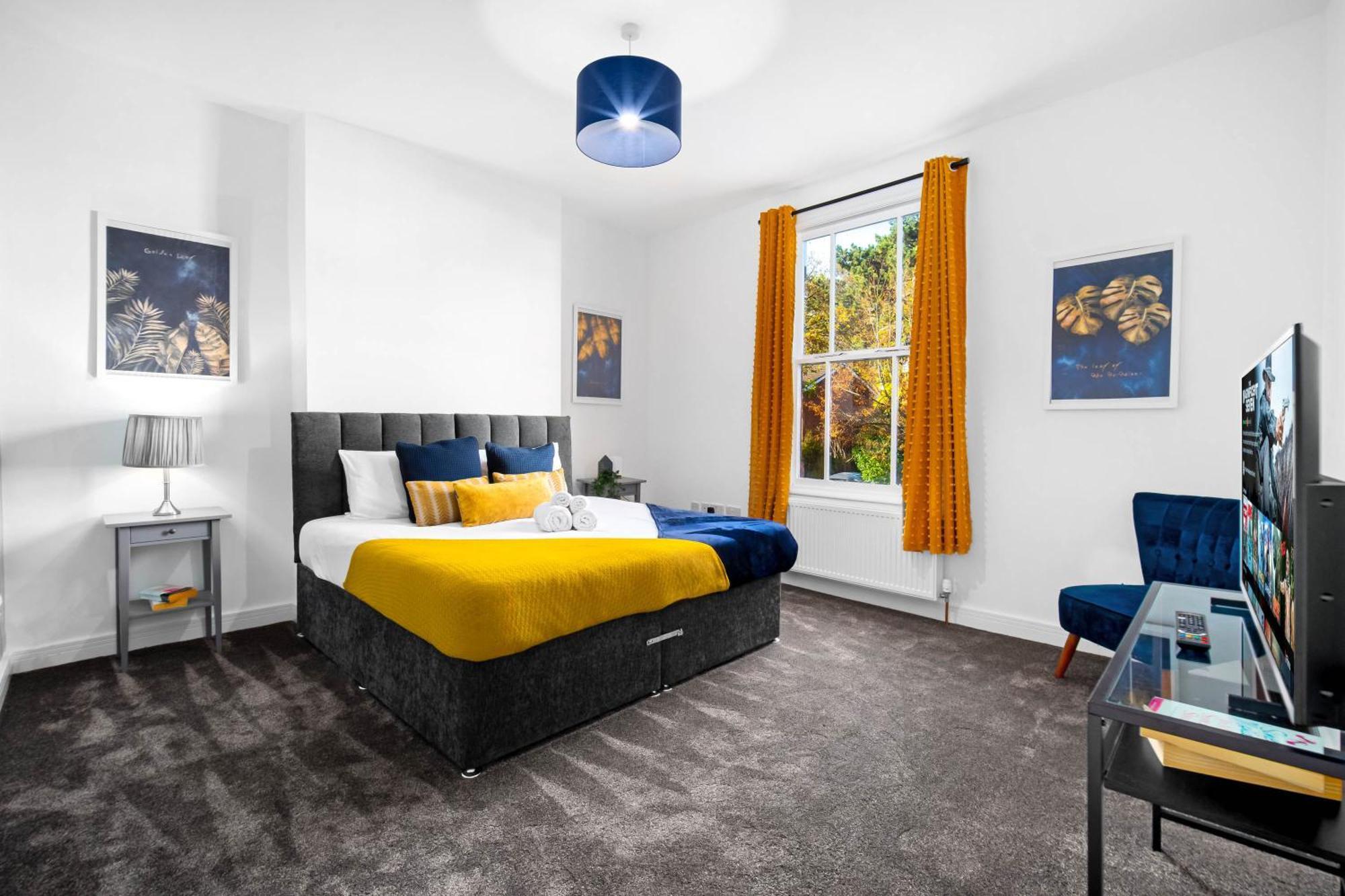 Large Modern Apartment - High-Speed Wifi - Netflix - Street Parking 3Br Бирмингем Экстерьер фото